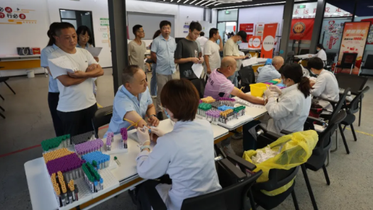 工会暖“新”慰问 送“一站式”服务